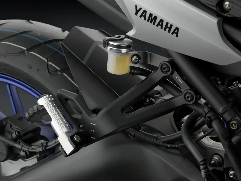 PE680 KIT SUPPORTI PEDANE PASSEGGERO RIZOMA YAMAHA MT-10 ABS 2016-2017- Quantità Limitata