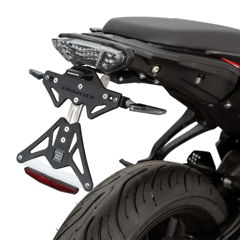 Compra Adesso BARRACUDA PORTATARGA YAMAHA TRACER 700 2020-2022 INDICATORI UNIVERSALI